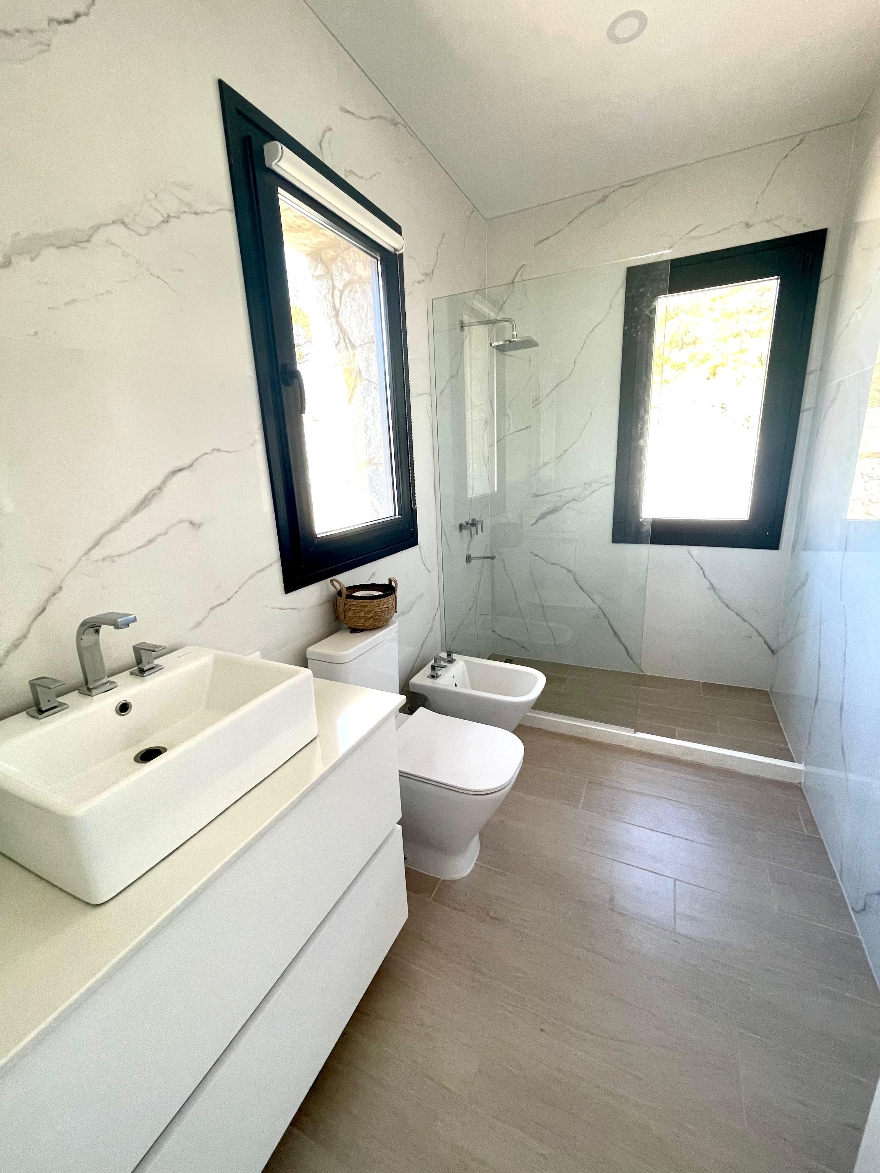 The Main House bathroom